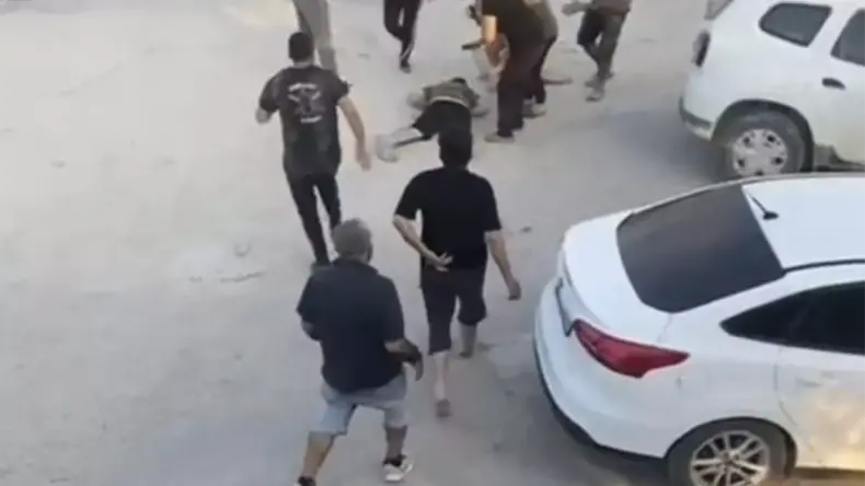 Kavgayı ayırmaya çalışanlara bıçaklı saldırı: 1 ölü, 3 yaralı